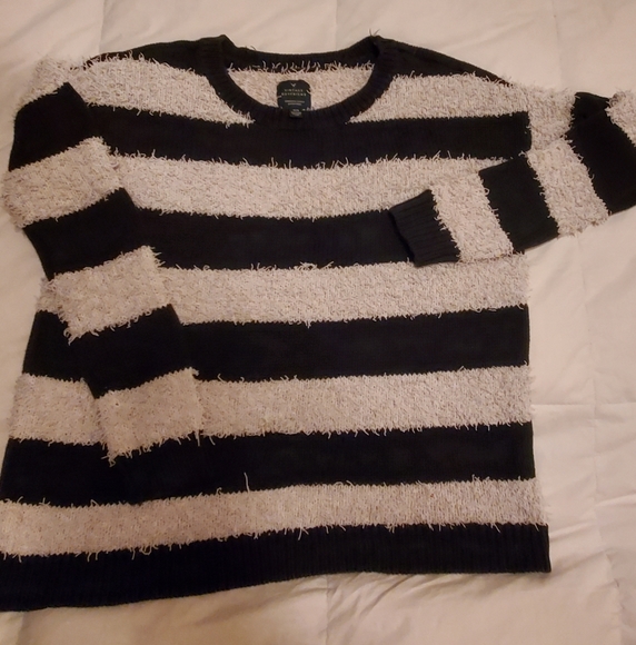 Vintage Boyfriend Sweater - Picture 1 of 4
